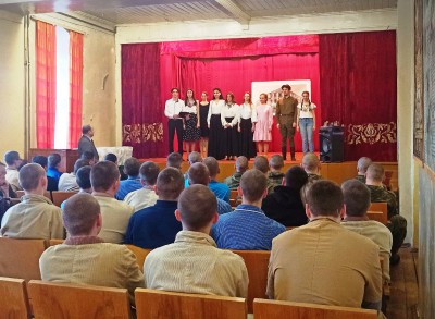 Праздничный концерт, посвященный Дню защитника Отечества, в Ярославском гарнизонном военном госпитале